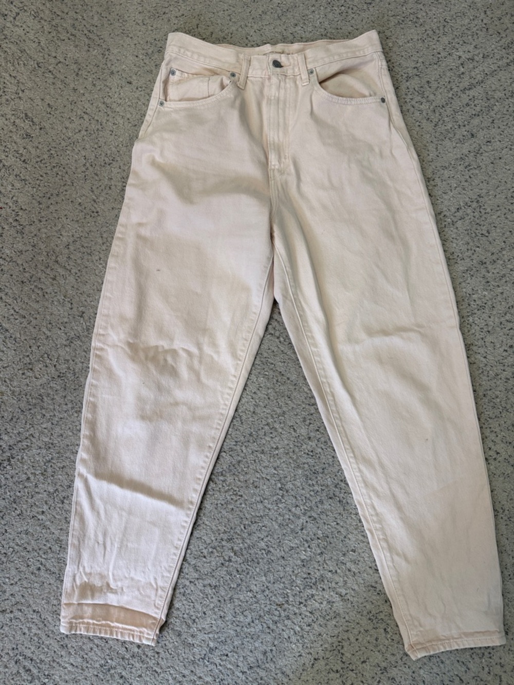 Light Pink High-Waist Levi’s Mom Jeans